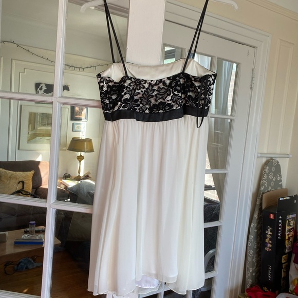 Brand New Jessica McClintock Black and White Babydoll Dress Size 8 - Picture 2 of 4